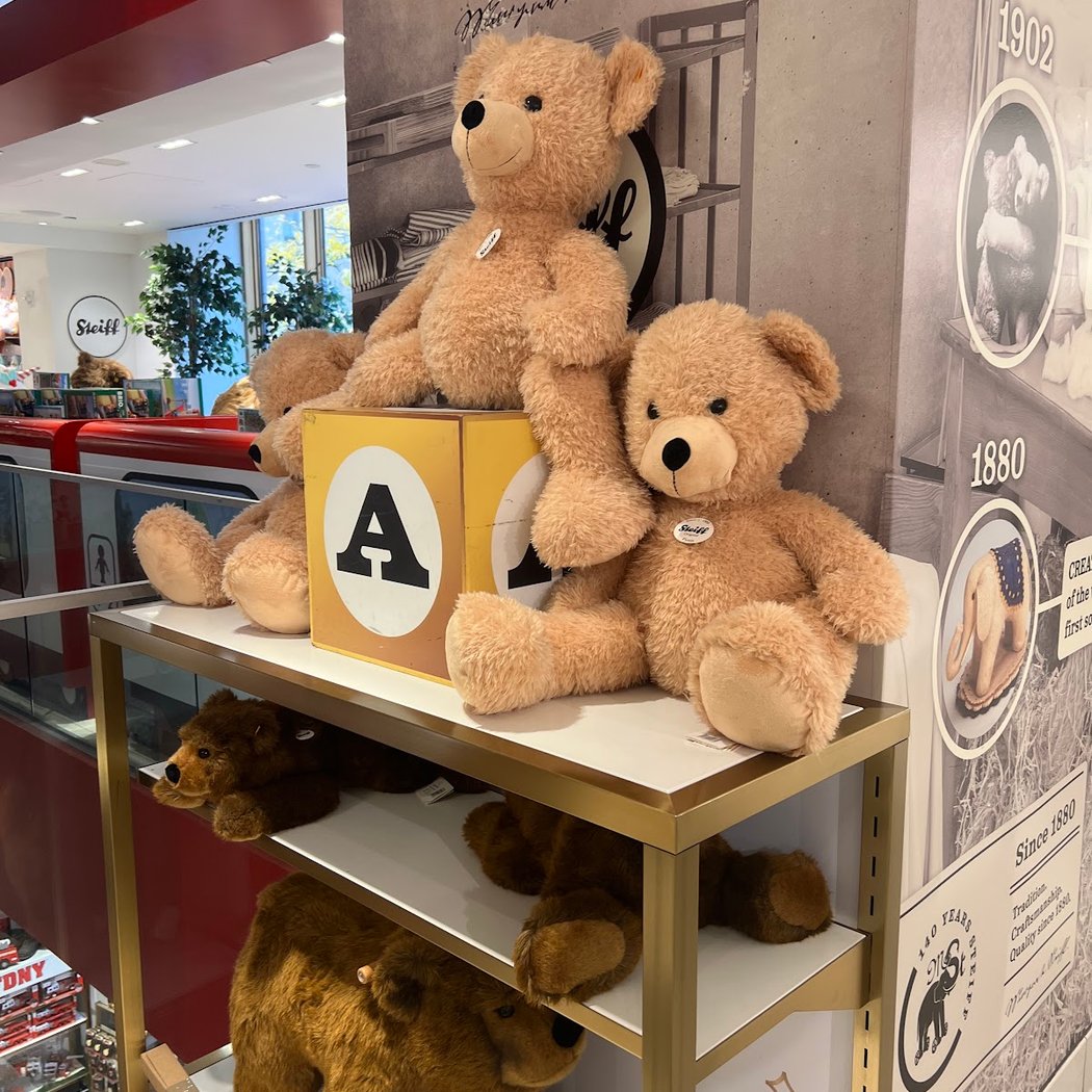 Customize a Steiff Teddy Bear 1
