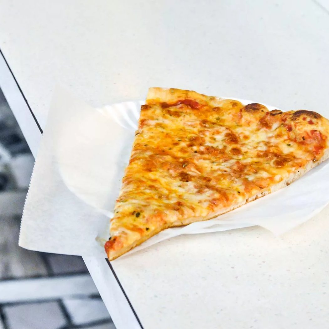 J & V Pizzeria 3