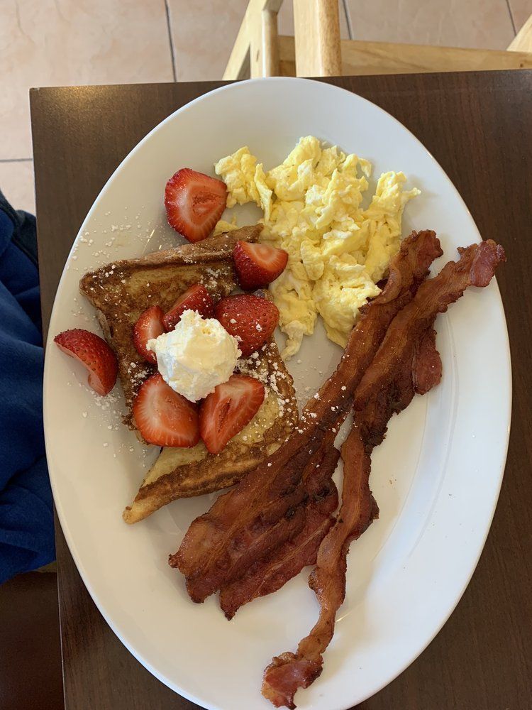 Breakers Breakfast, Brunch & Lunch 2