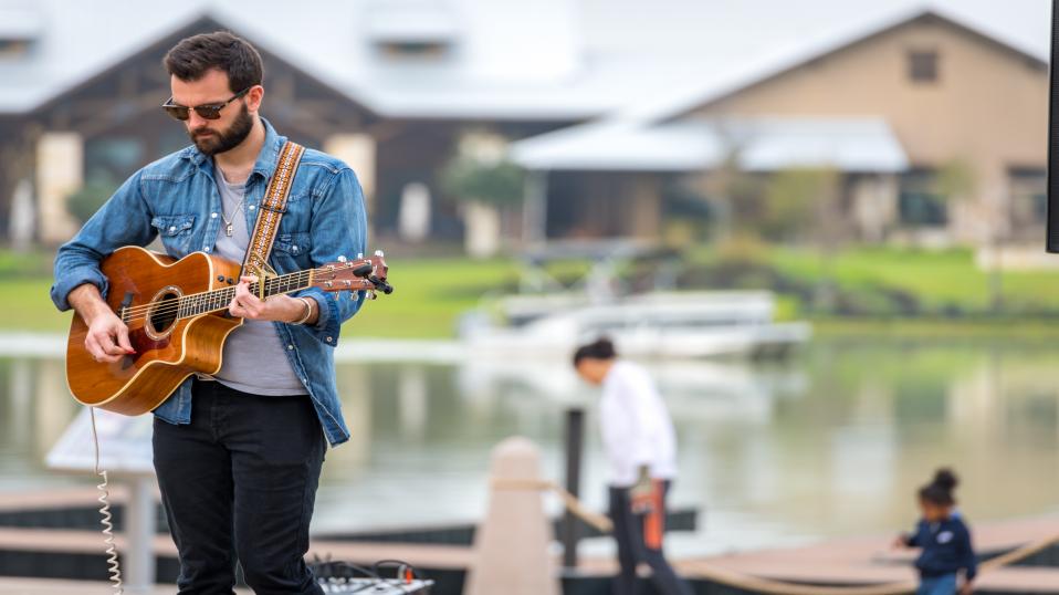 Lakeside Live Music 1