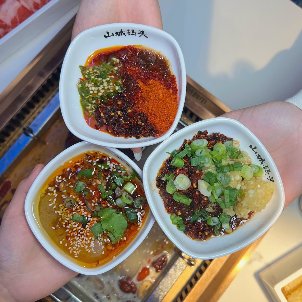 Chong Qing Wharf Hot Pot & LAANKEE LEMON TEA山城码头火锅&澜记港式茶饮 3