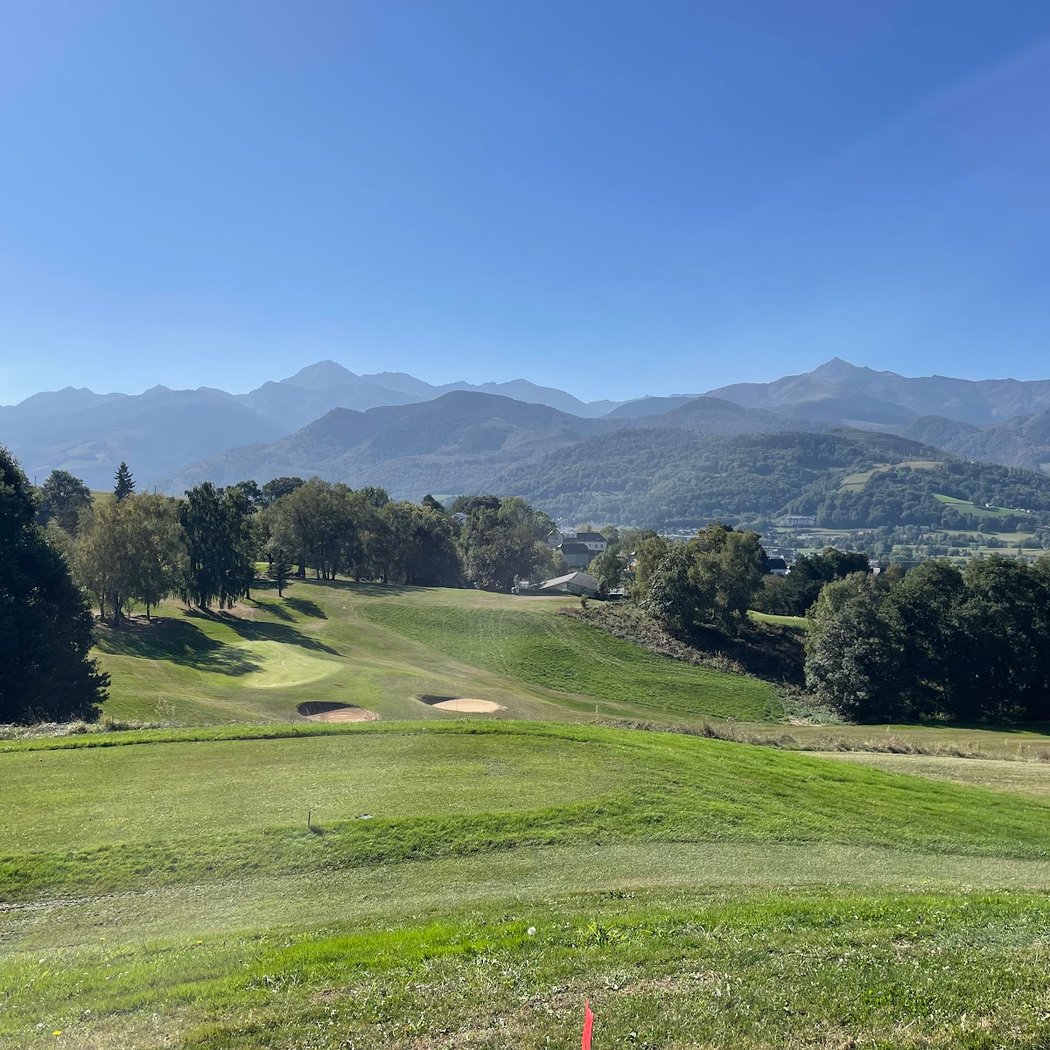 Field Of Golf Country Club De Bigorre 3