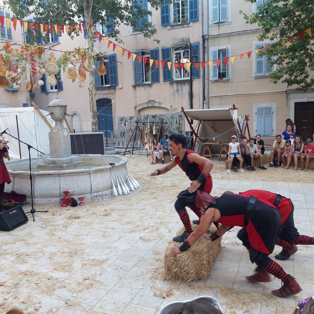 Place Saint-Pierre 3