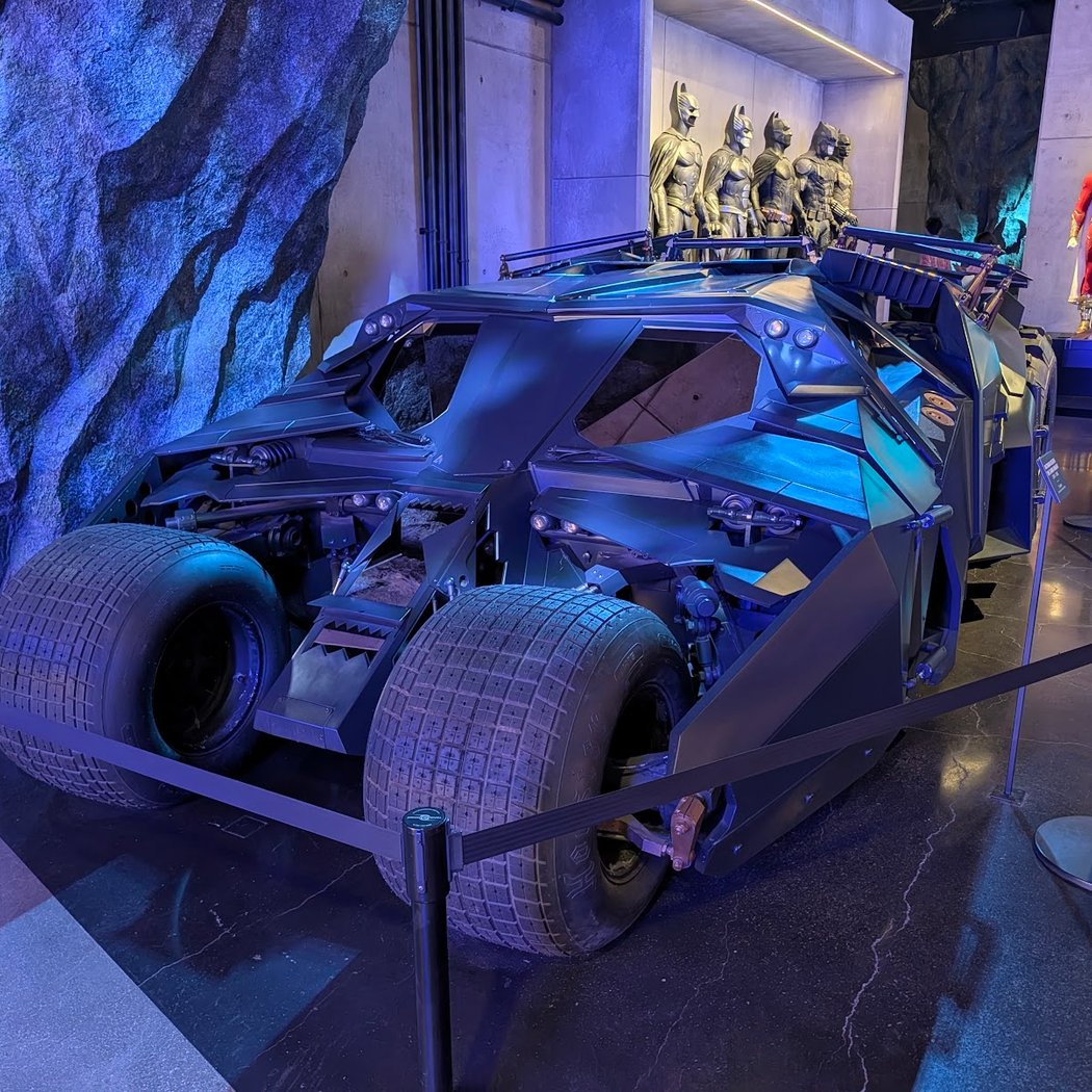 Superman Experience Defenders Unite 1