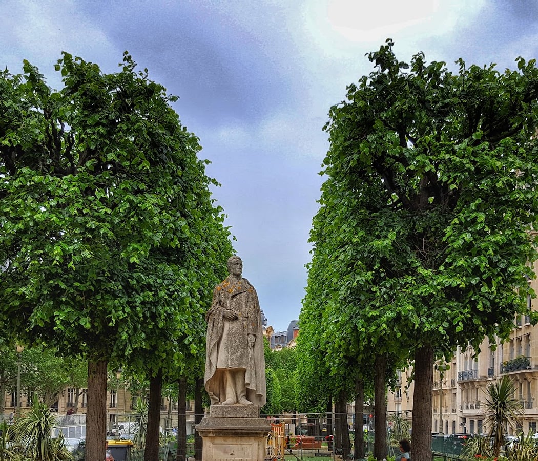 Square Lamartine 1