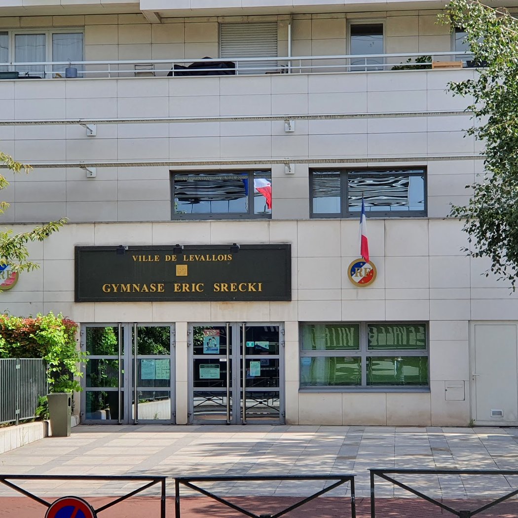 Eric Srecki Gymnasium 2