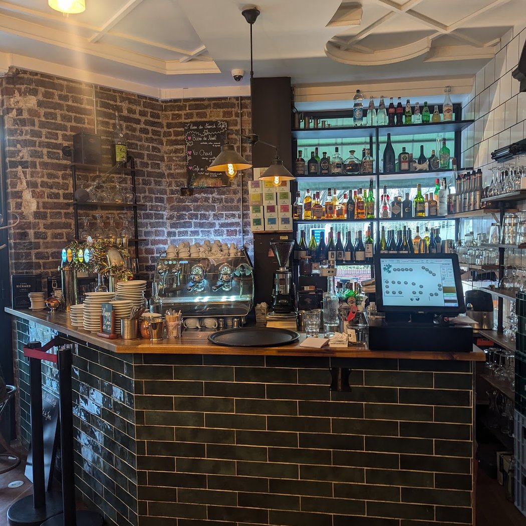 Le French Café 2