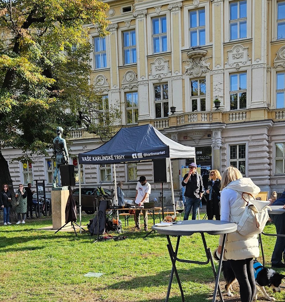 Karlín Square 4