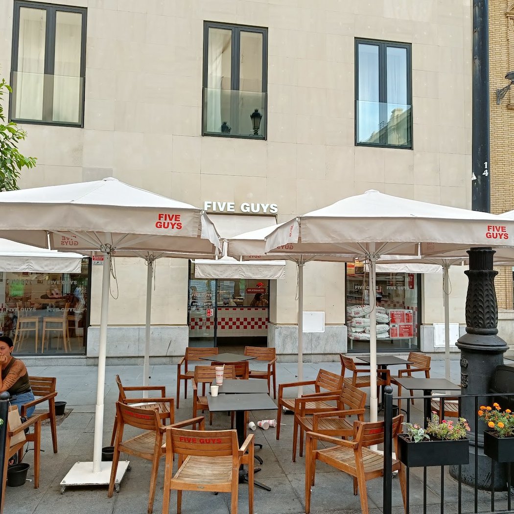 Five Guys Burgers and Fries Sevilla Constitución 2