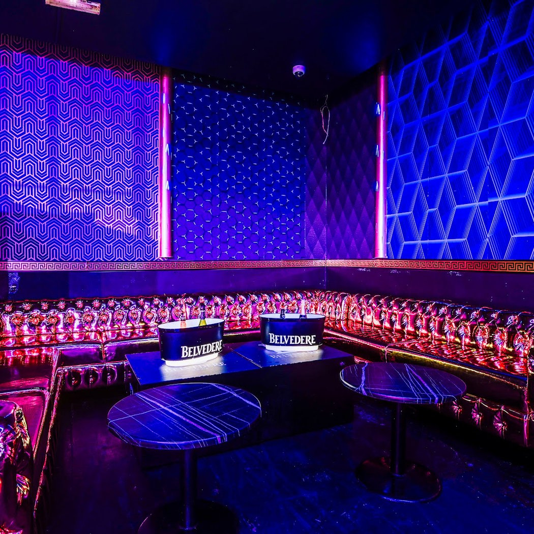 INFINITY CLUB 1