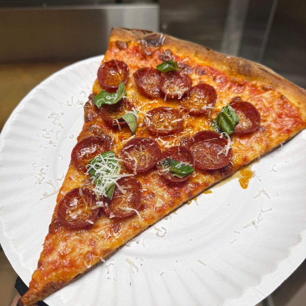 Pop’s Pizza of East Village 4