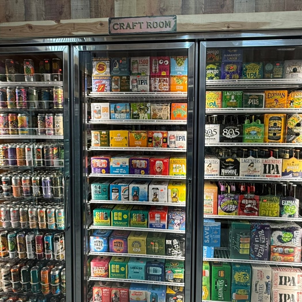 Maplewood Market & Liquors 3