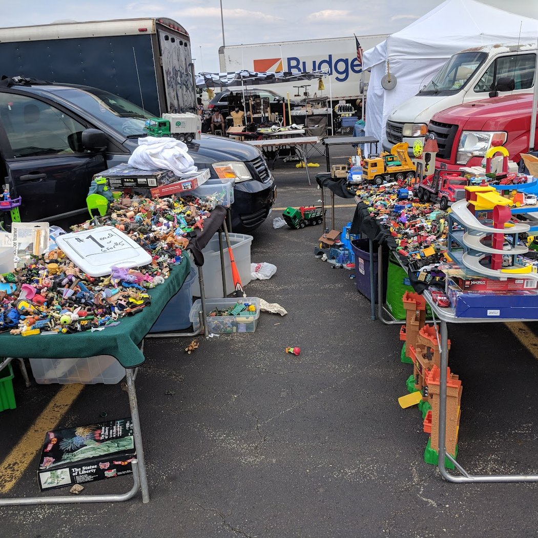 New Meadowlands Flea Market 3