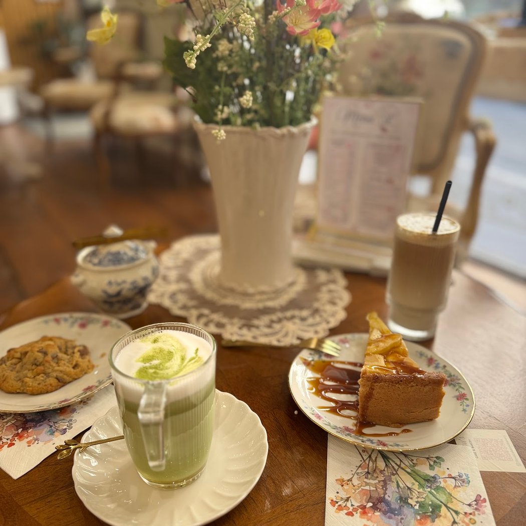 Lilou's cake and bakery 1
