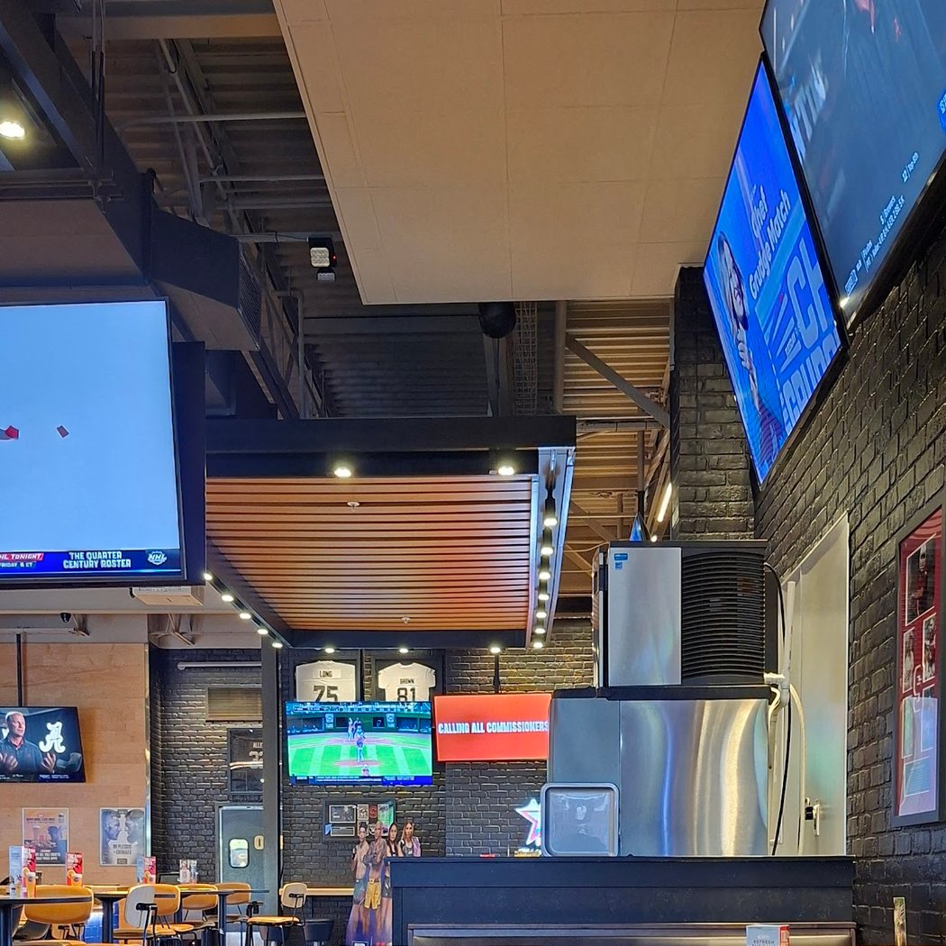 Buffalo Wild Wings 3