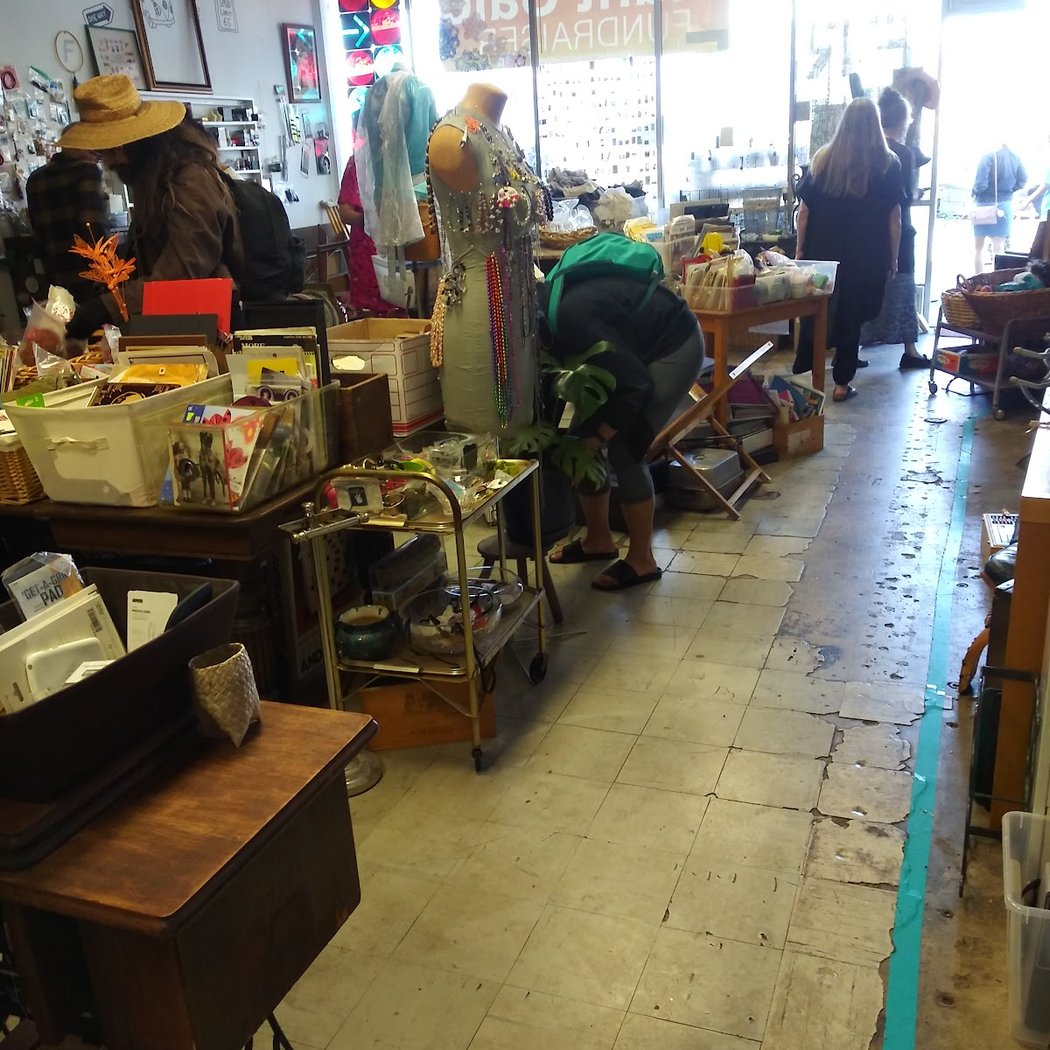 “Free Oakland Up” Market: Shop for Free Treasures (Every Friday-Sunday) 4