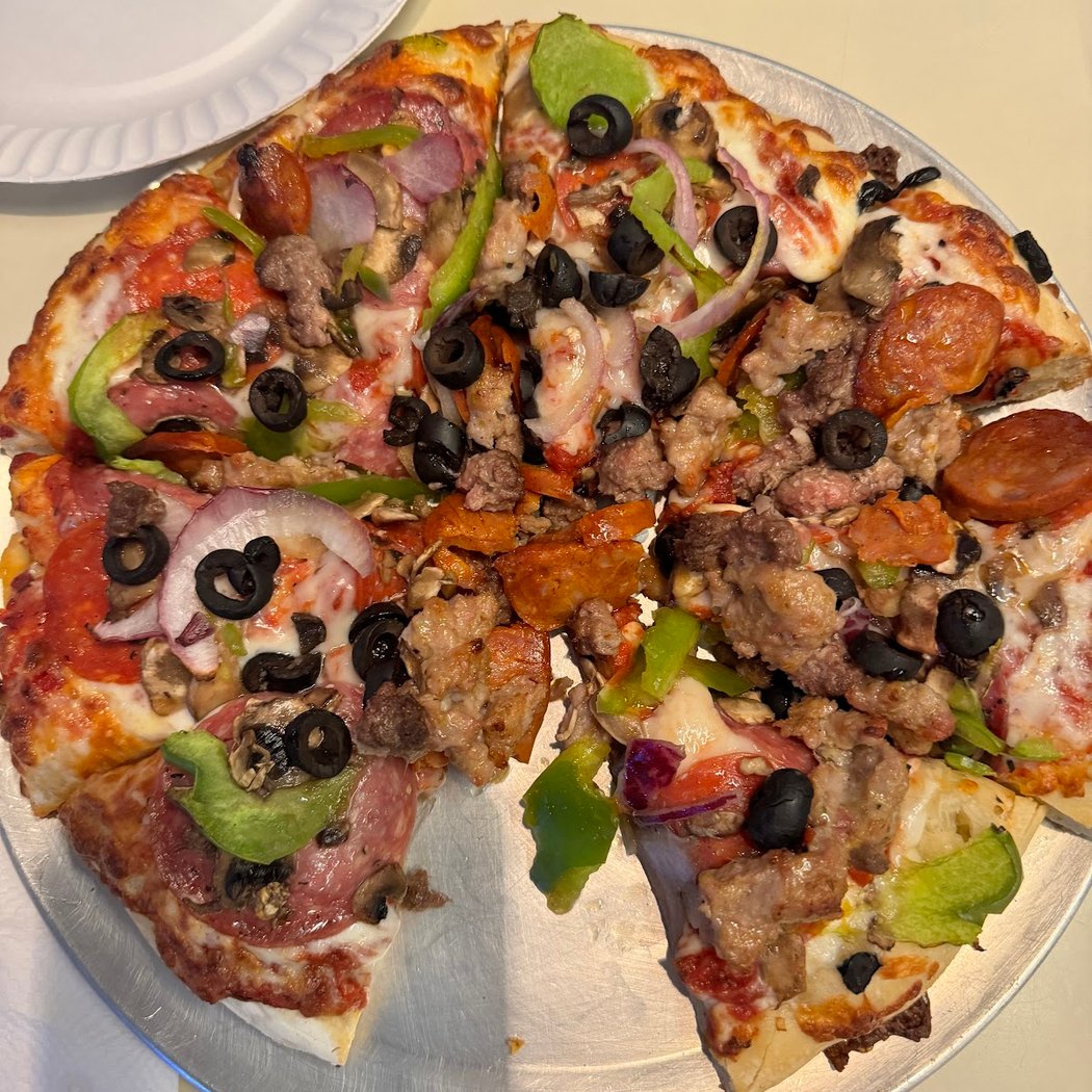 Shakers Pizza 3