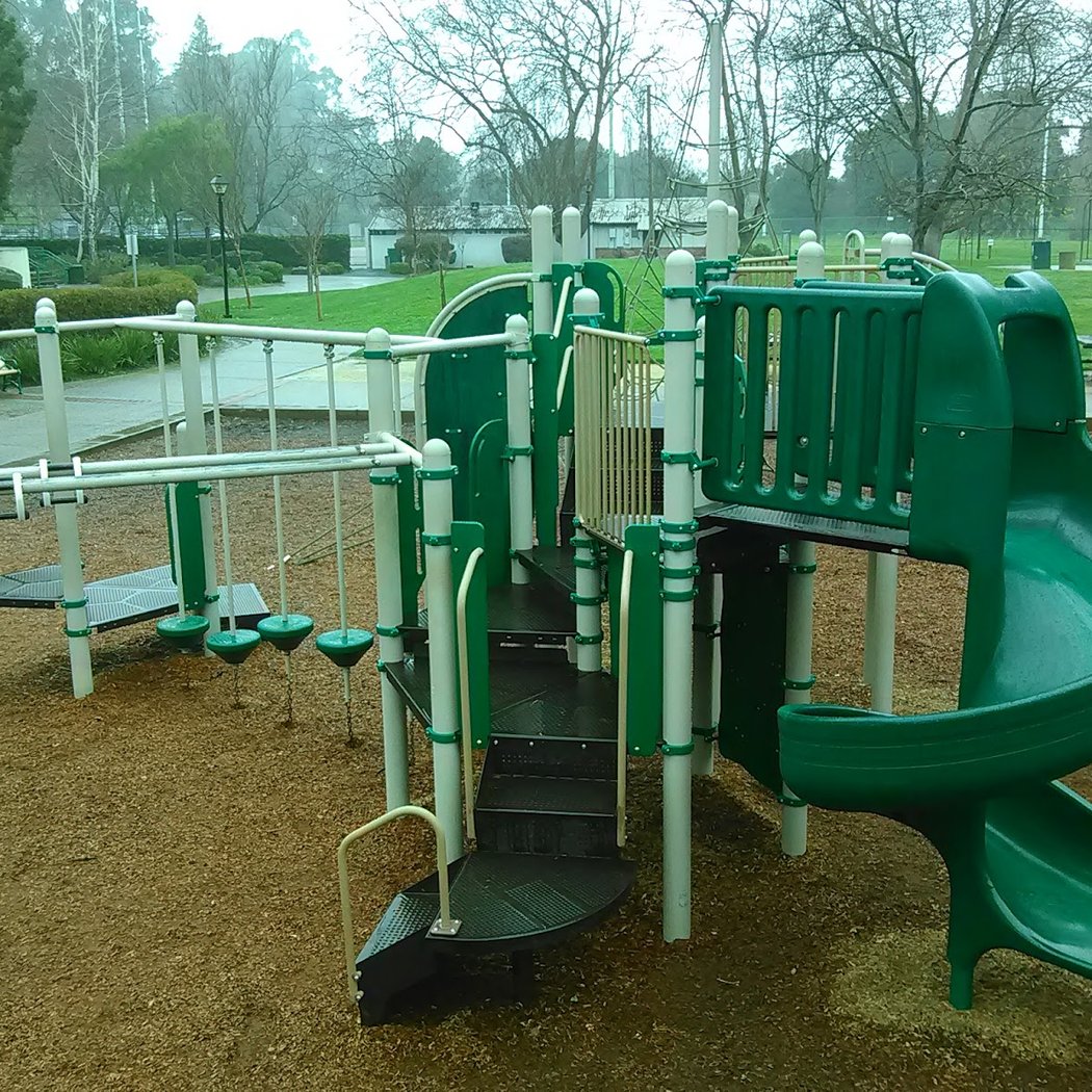 Fernandez Park 2