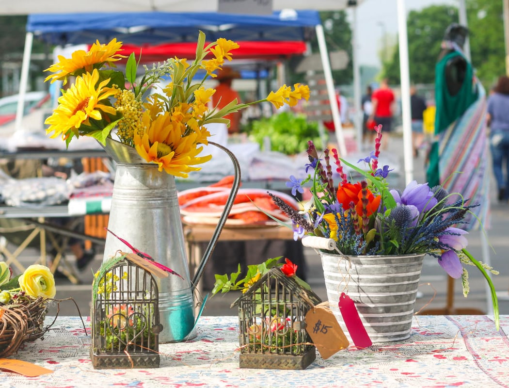 Saint Charles Market 3
