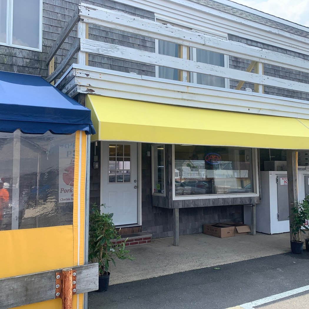Charlie's Farm Market, Cafe and Bakery 2