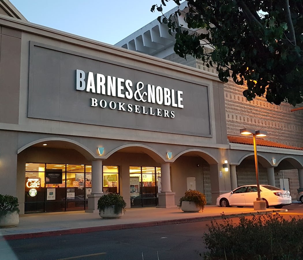 Barnes & Noble 2
