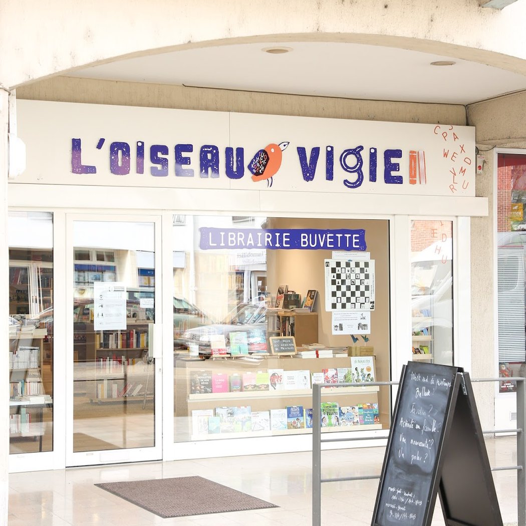 L Oiseau Vigie librairie buvette 2