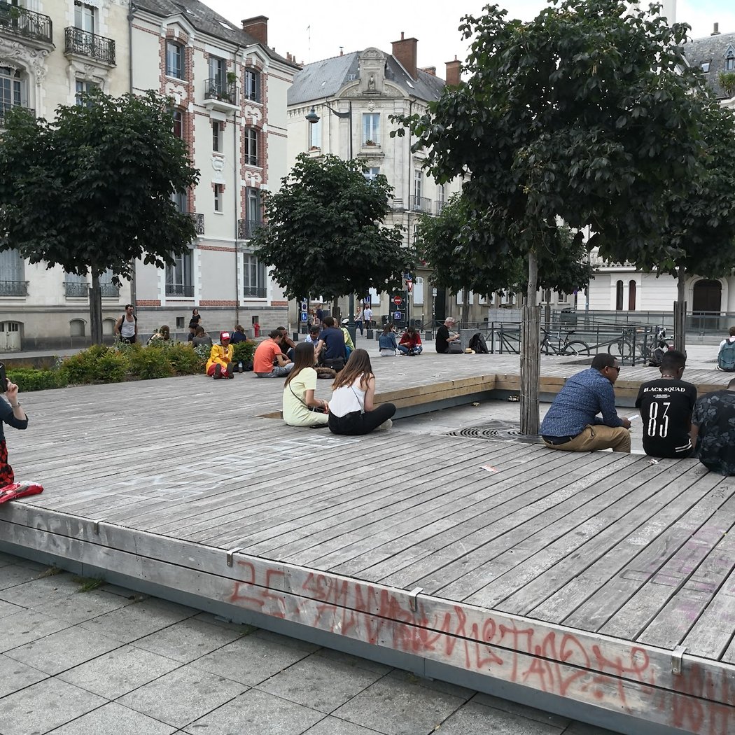 Place Hoche 4
