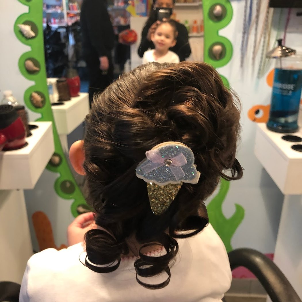 Edamama Cute Cuts & More - Hair Salon for Kids 3
