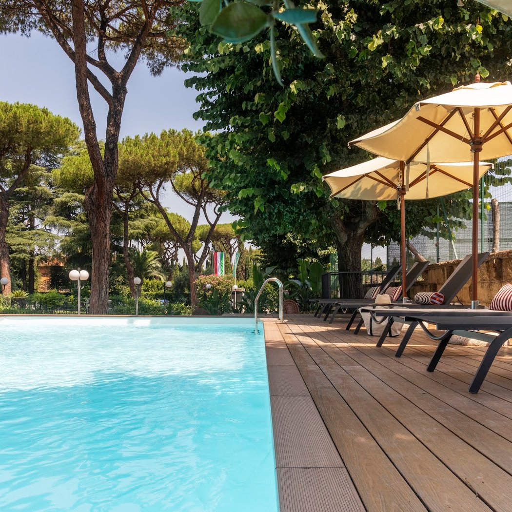 Adoro Hotel | BZAR hotels 1