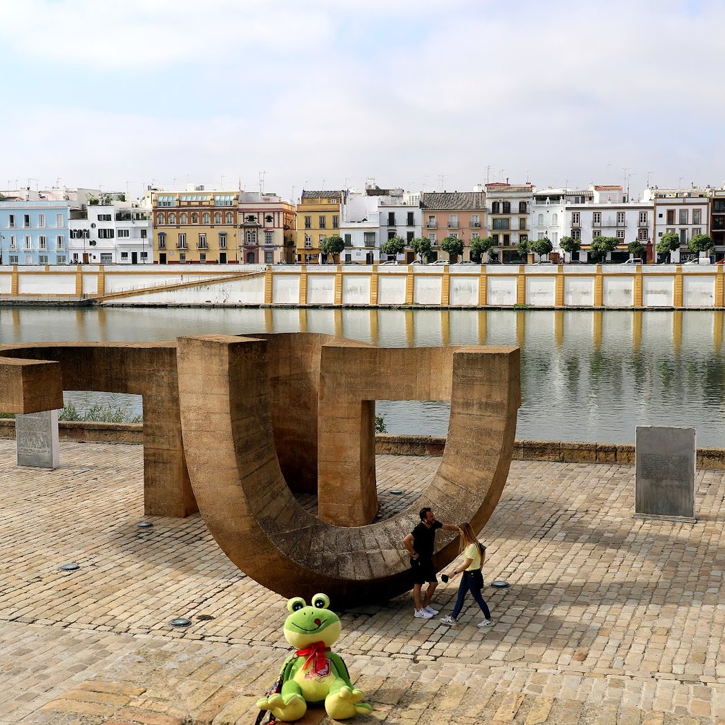 Monumento a la Tolerancia 2