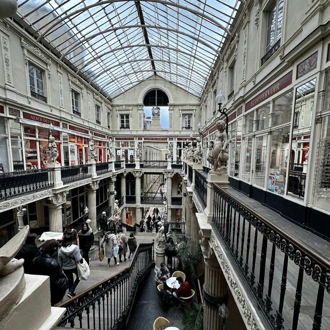 Passage Pommeraye, passez voir nos auteurs 3