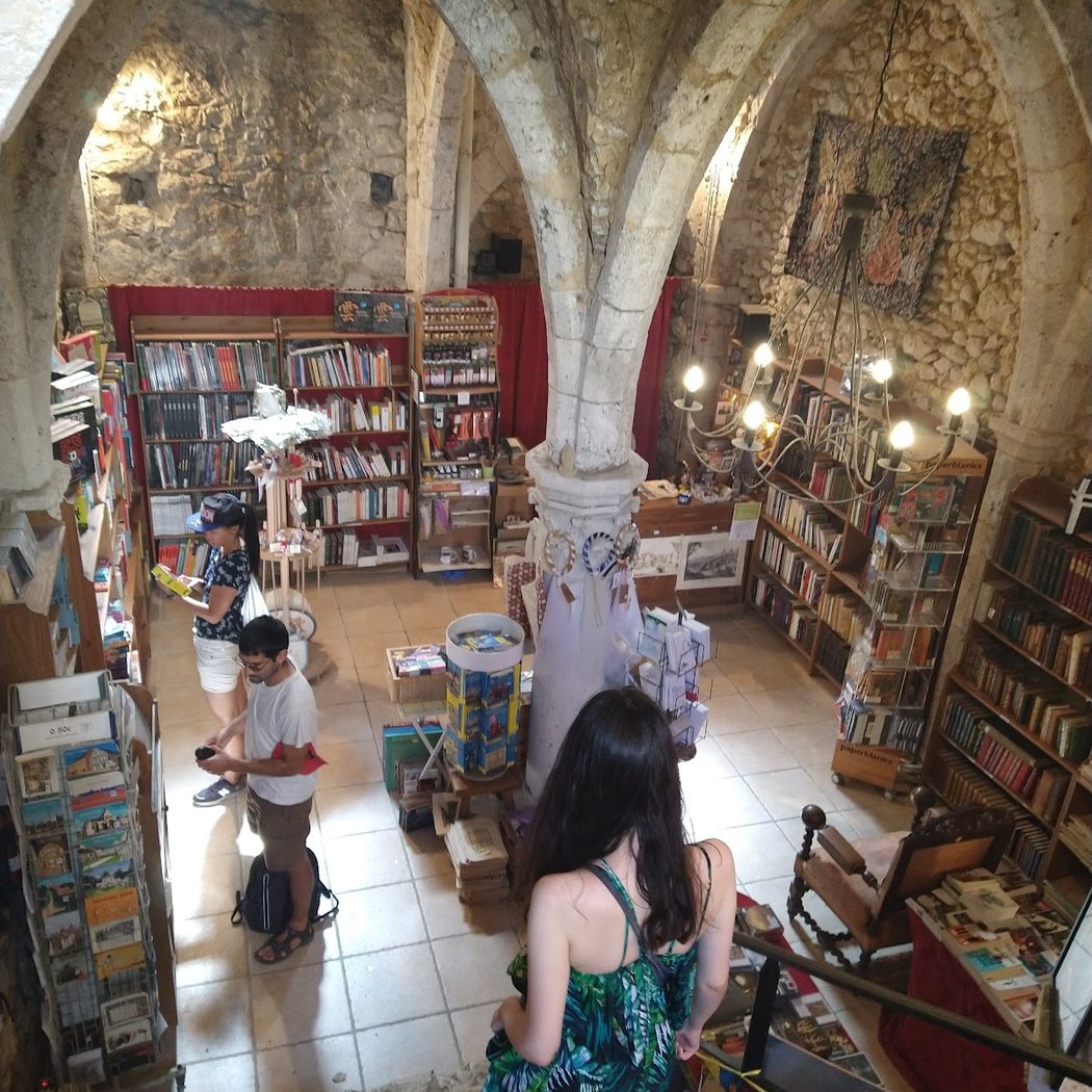 Le Roy Lire, the medieval library 3