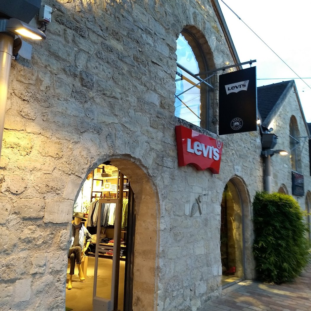 Levi's® Paris Bercy Village 2