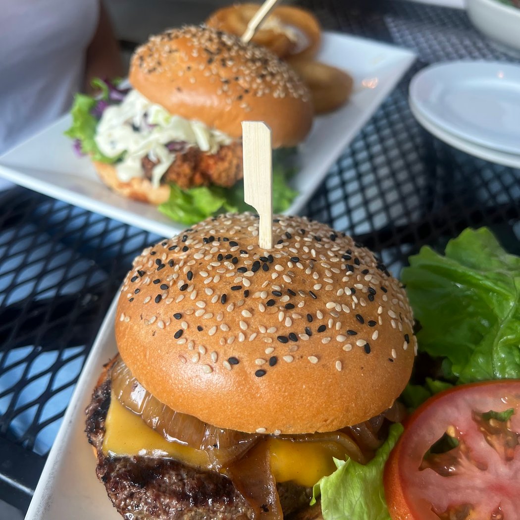 Mona's Burgers & Shakes 1