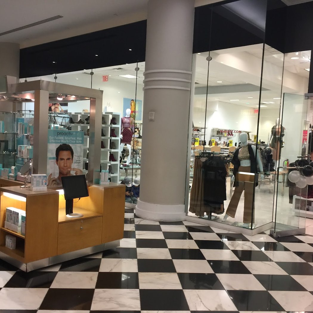 Manhattan Mall 2