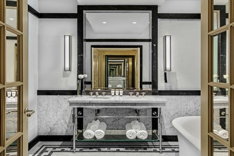 Hôtel de Berri Champs-Élysées, a Luxury Collection Hotel, Paris 3