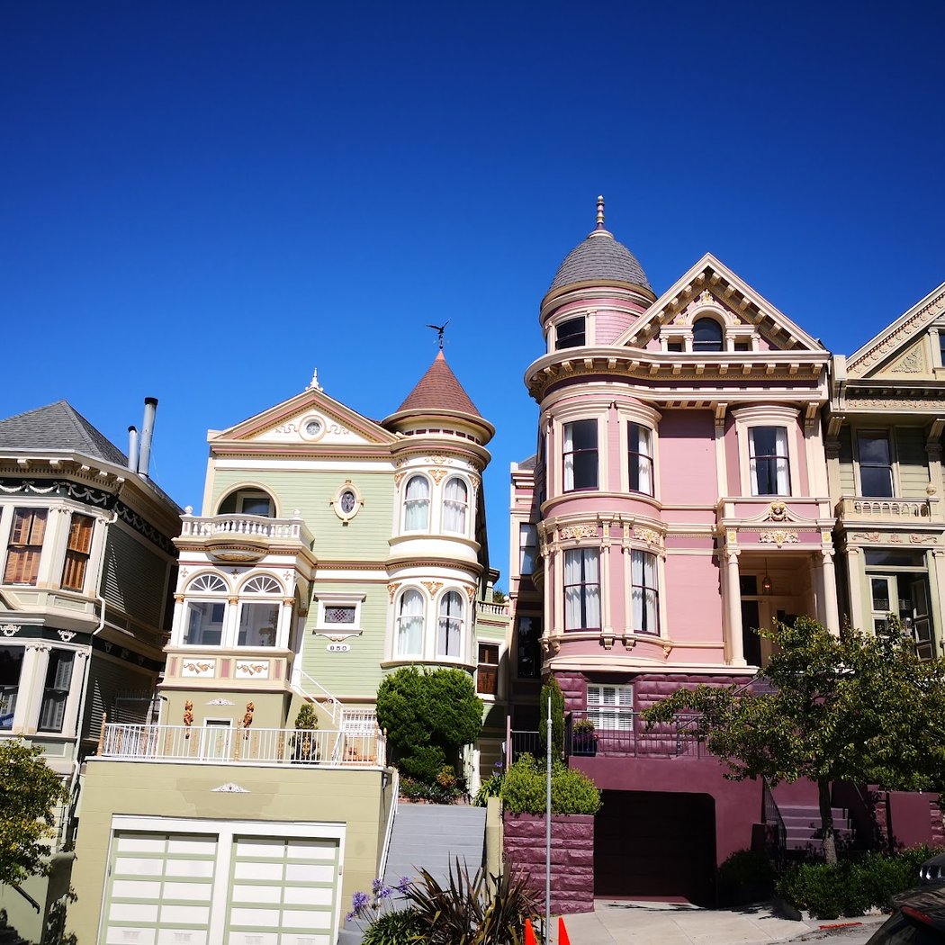 Blue Painted Lady House Tour - Interior Guided Tour by Owner 2