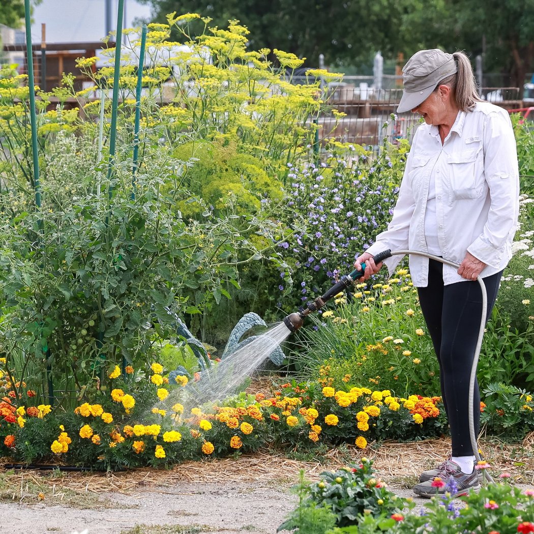 Urban Farm Volunteers 3