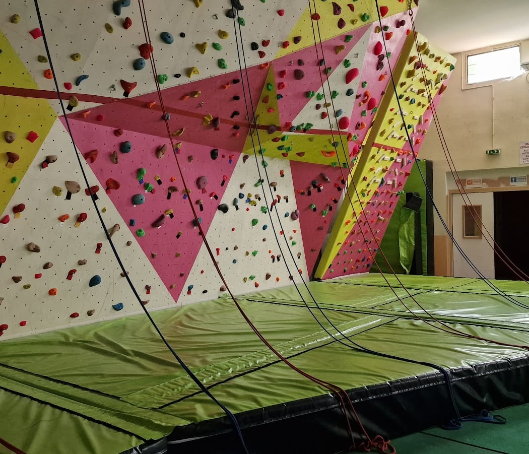 Friendly Laïque De Chaponost - Sports And Recreation 3