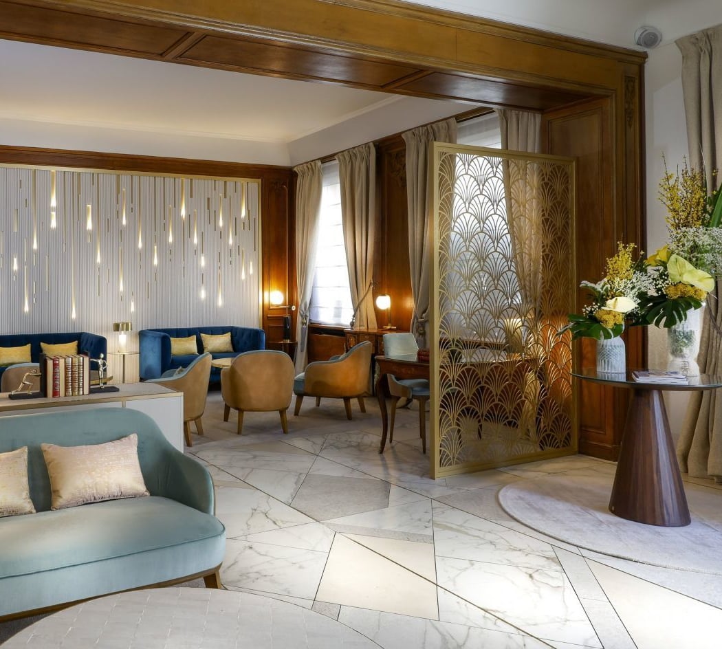 Claridge Lounge 3