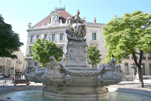 Fontaine Estrangin 2