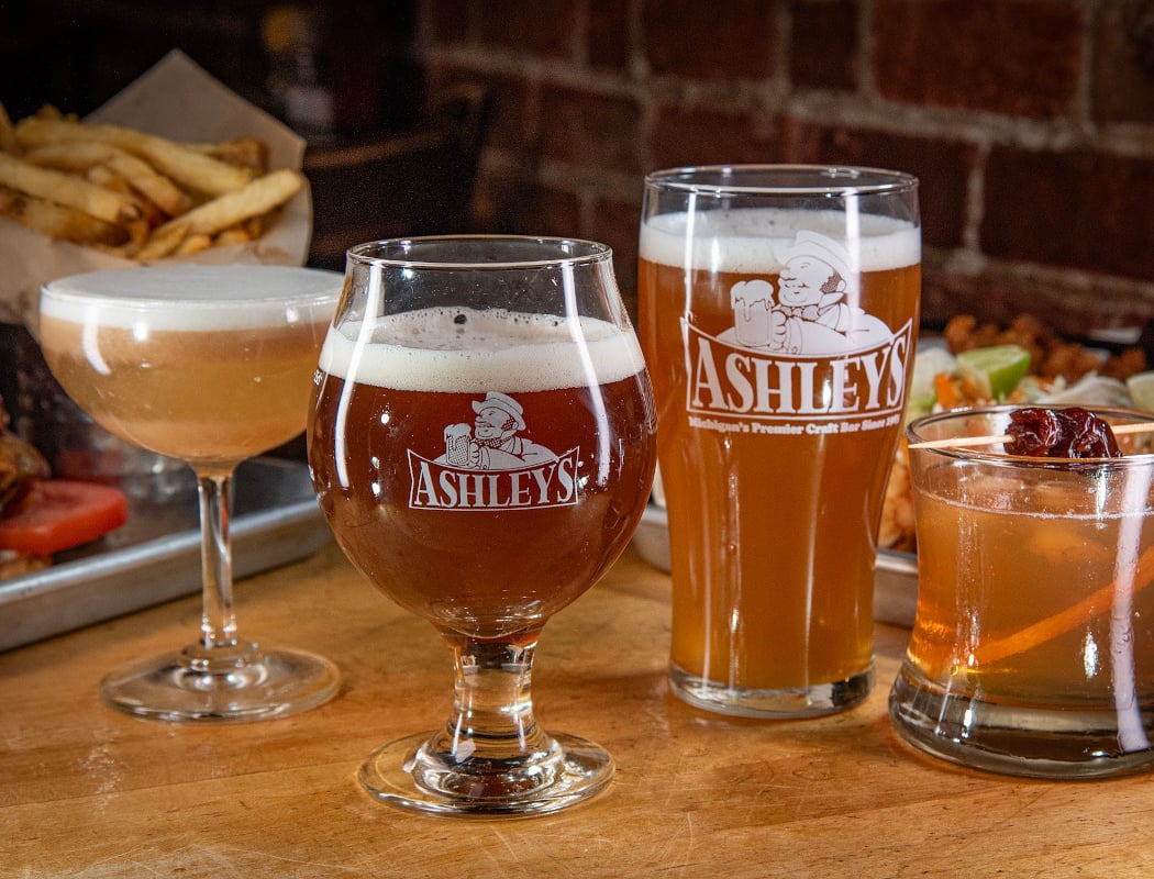 Ashley's Restaurant & Pub 2