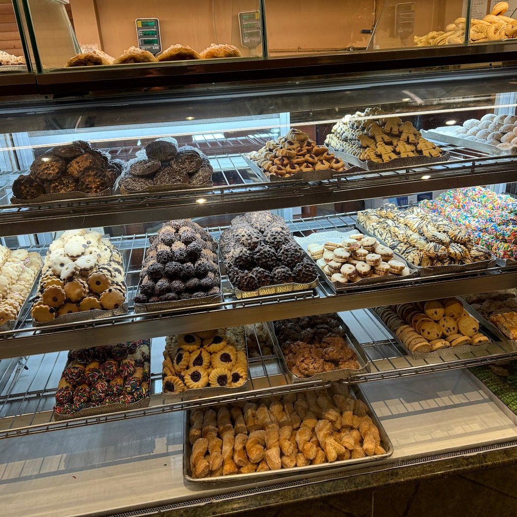 Jean Danet Pastry Shop and Caffe' 2