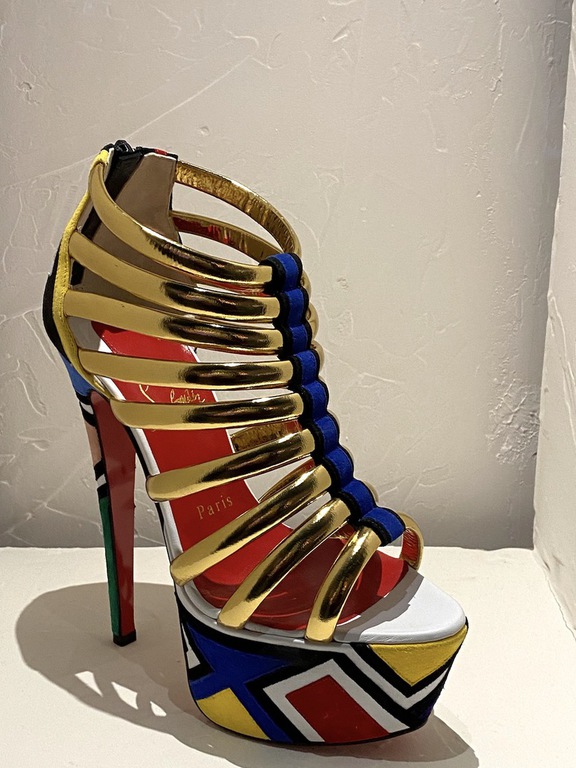 Christian Louboutin - L’Exhibitionniste 3
