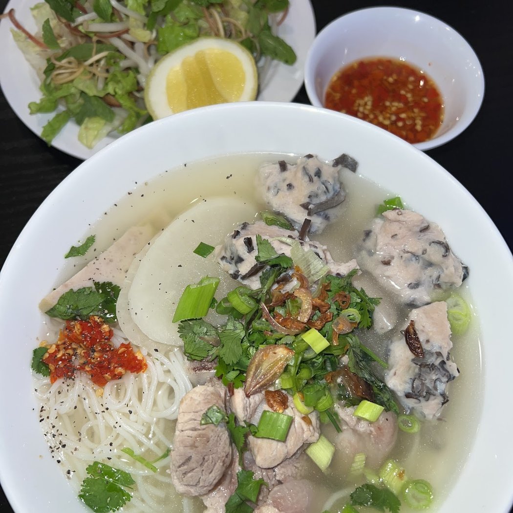 Phuong Nam Restaurant 1