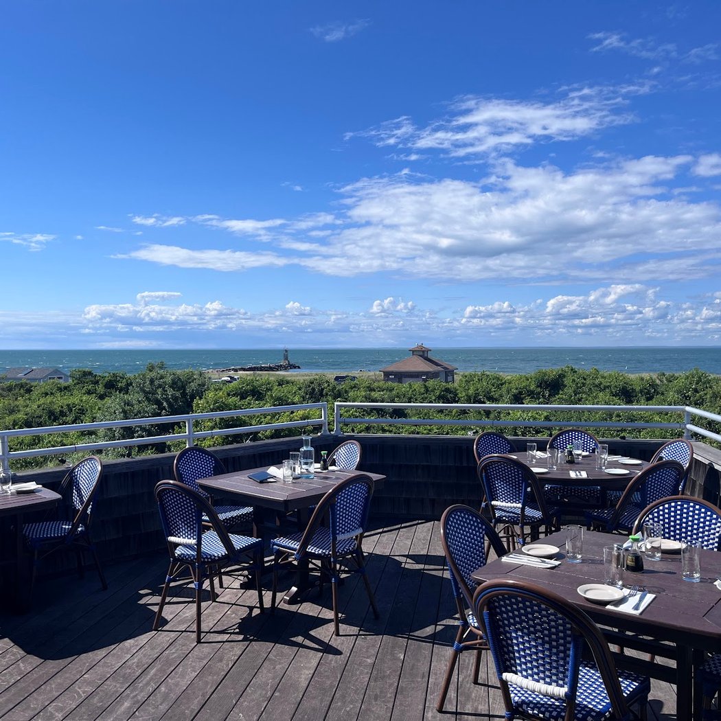 Inlet Seafood Restaurant 3
