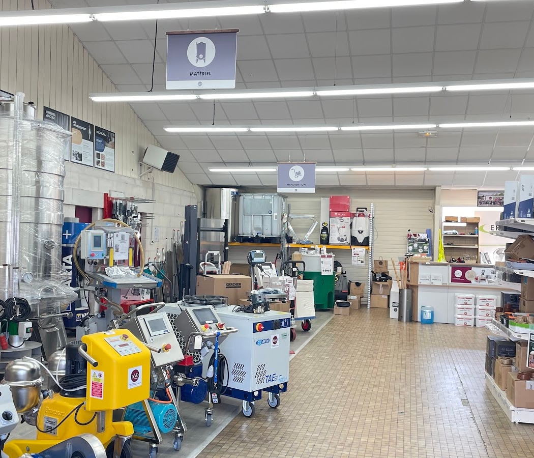 Magasin - Loire Vini Viti Distribution LVVD Mozé-sur-Louet 1