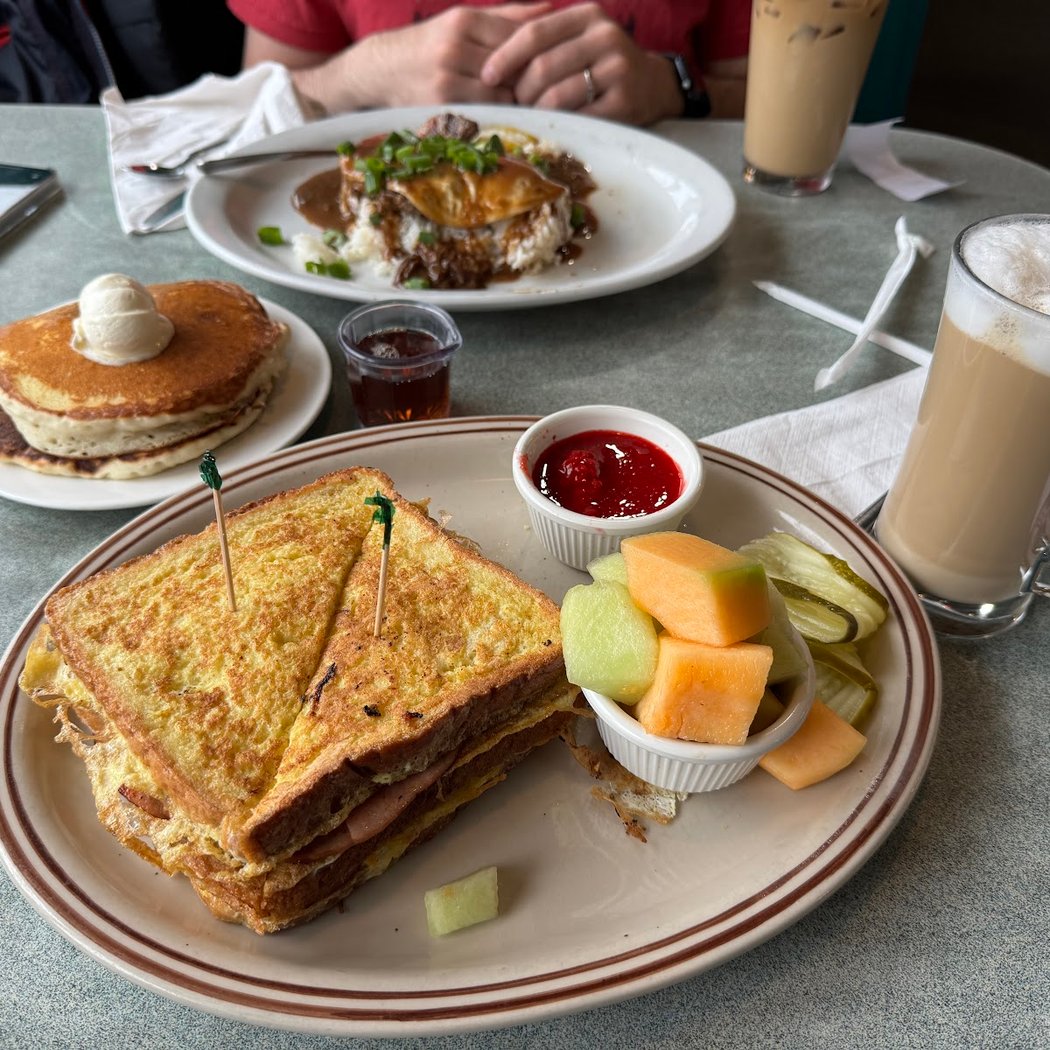 Peter's Cafe 1