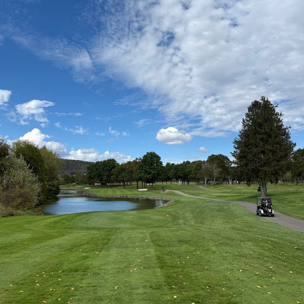 En-Joie Golf Club 2