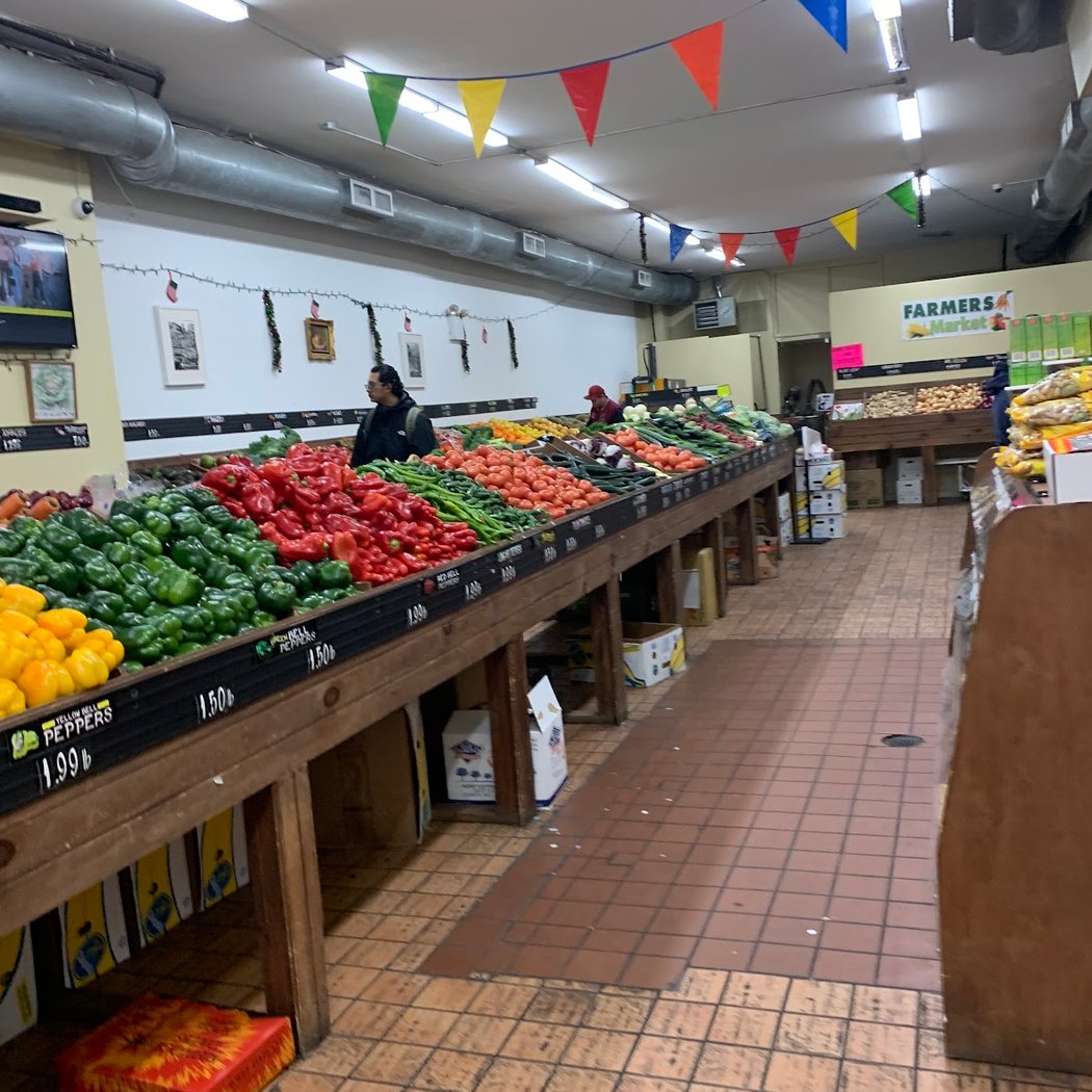 Stile's Farmers Market Wholesale & Retail 3